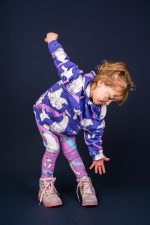 Bluza Kangurka Fioletowy Niedźwiedź Polarny - obrazek 2