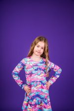 Sukienka marszczona Różowy Narwal - obrazek 2