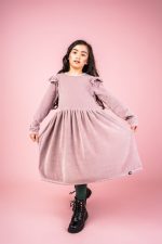 Welurowa sukienka z długim rękawem Brudny Róż - obrazek 5