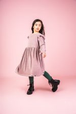 Welurowa sukienka z długim rękawem Brudny Róż - obrazek 7