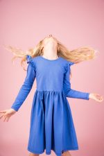 Sukienka z długim rękawem Niebieska Basic - obrazek 4